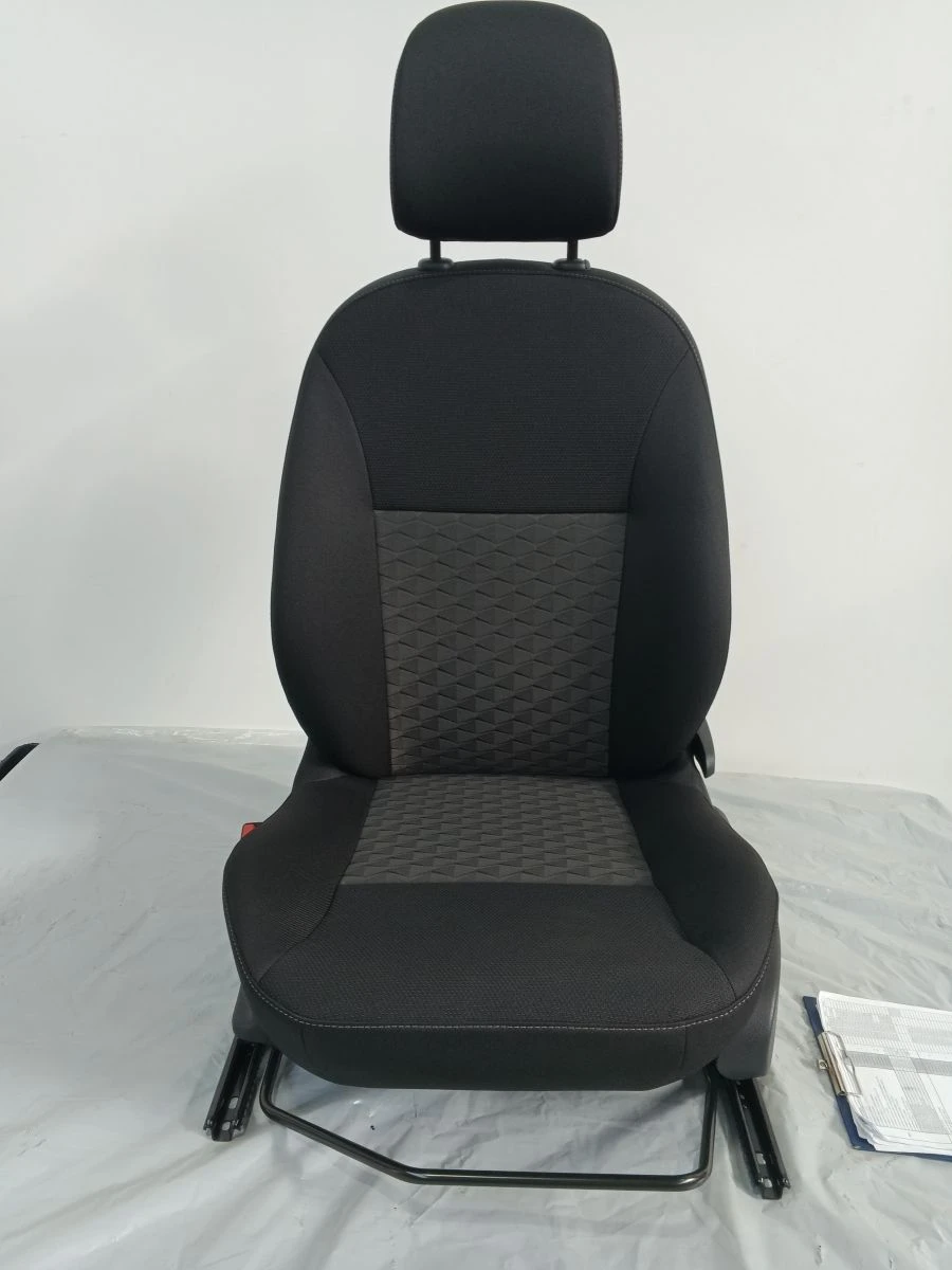 Сидение первого ряда XGE (Lada Largus) 8450108196