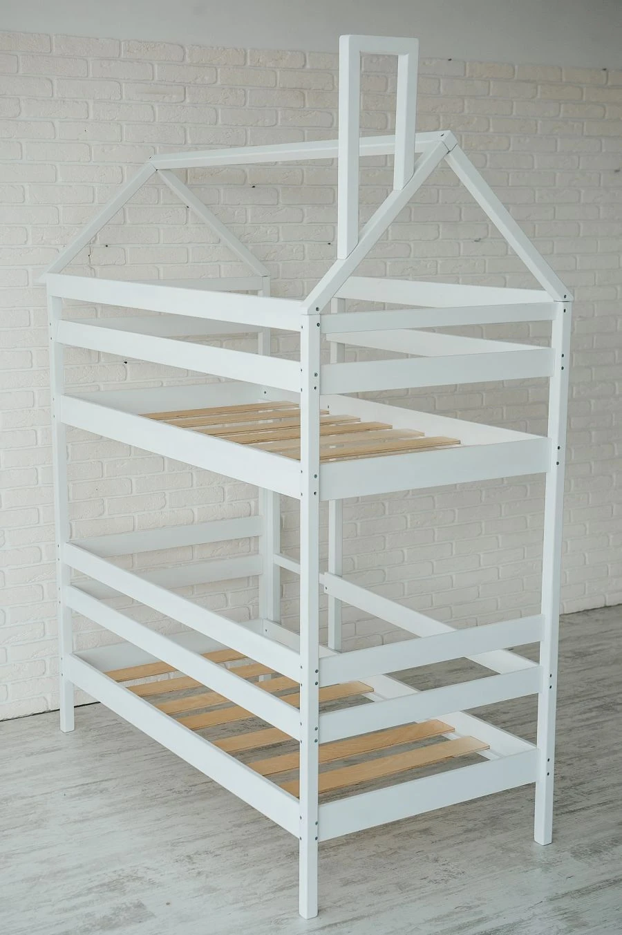 Кровать детская двухъярусная 